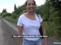 Heiße touristischen Sophia Laure gefickt und Cremiges Sperma auf der Picknick Bank